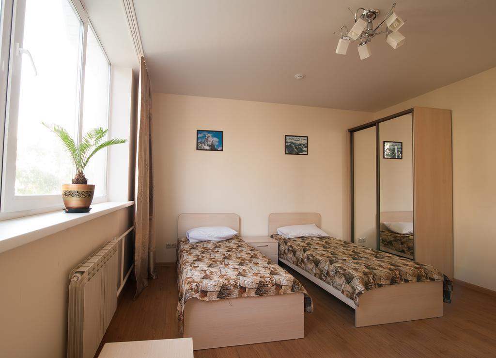 Zelyony Bereg Mini-Hotel Irkoutsk Chambre photo